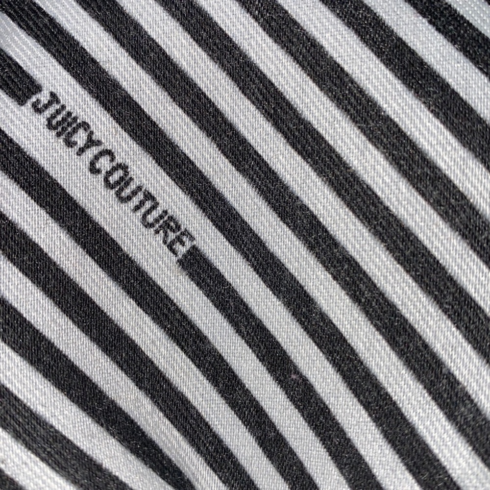 Juicy Couture Crossbody - Picture 7 of 14